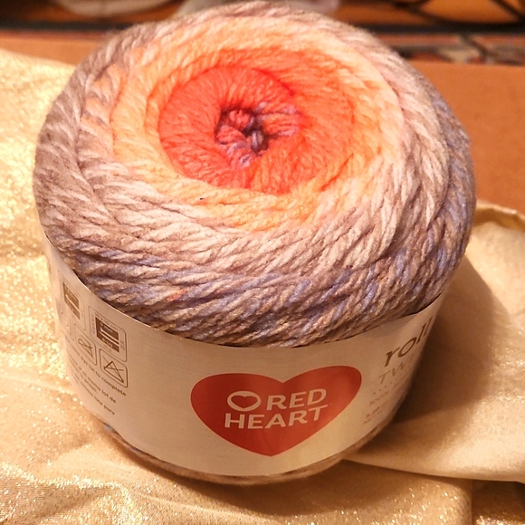 Red heart roll with it tweed yarn - Picture 1 of 4